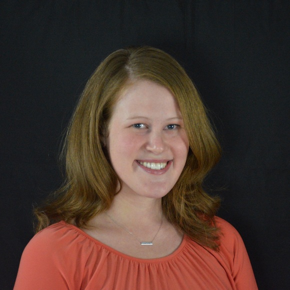 Meet your Posher, Ariel - Picture 3 of 3